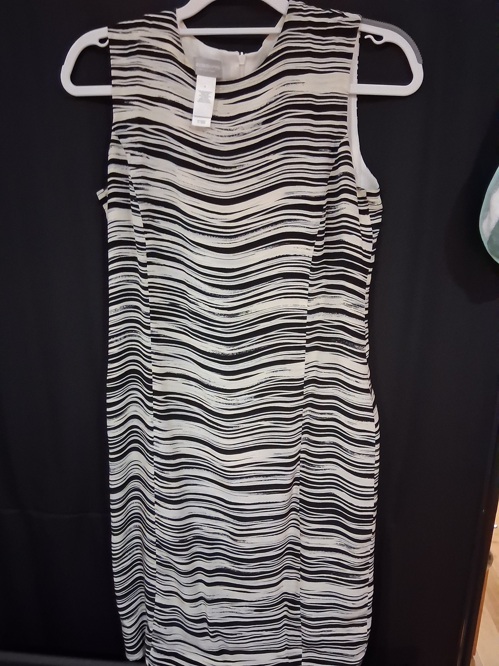 Liz Claiborne Black and White Wavy-Stripe Midi Dress